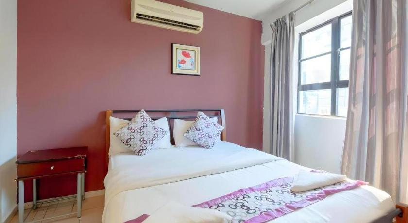 Oyo 89874 Gs Golden Star Hotel سيري كيمبانغان المظهر الخارجي الصورة