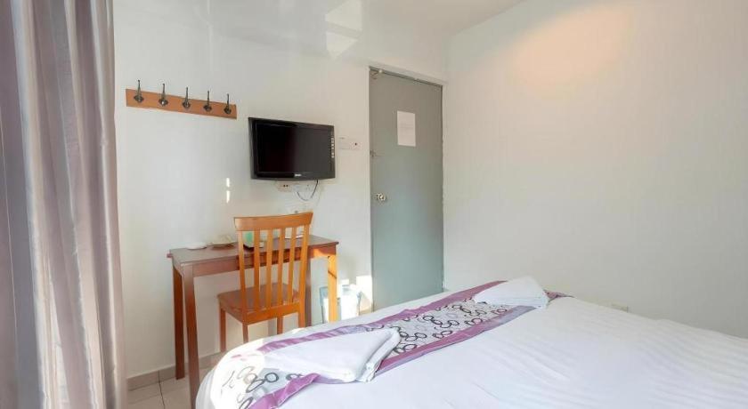 Oyo 89874 Gs Golden Star Hotel سيري كيمبانغان المظهر الخارجي الصورة